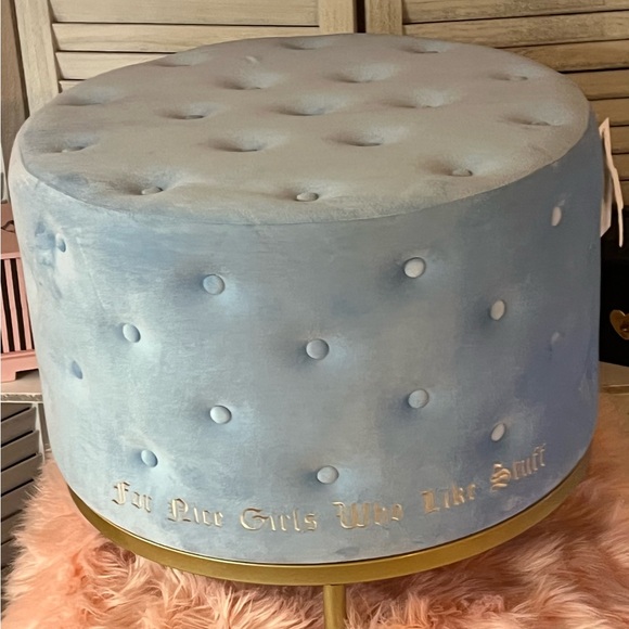 🤓ON HOLD🤩Juicy Couture x Urban Outfitters Ottoman - Picture 4 of 13